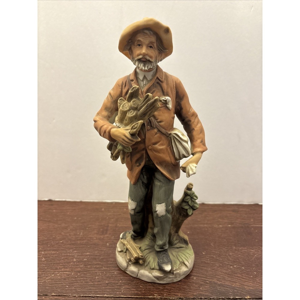 Homco 8884 Walking‎ Old Timer/Peasant Man Bundle of Wood Gloves Satchel Figure